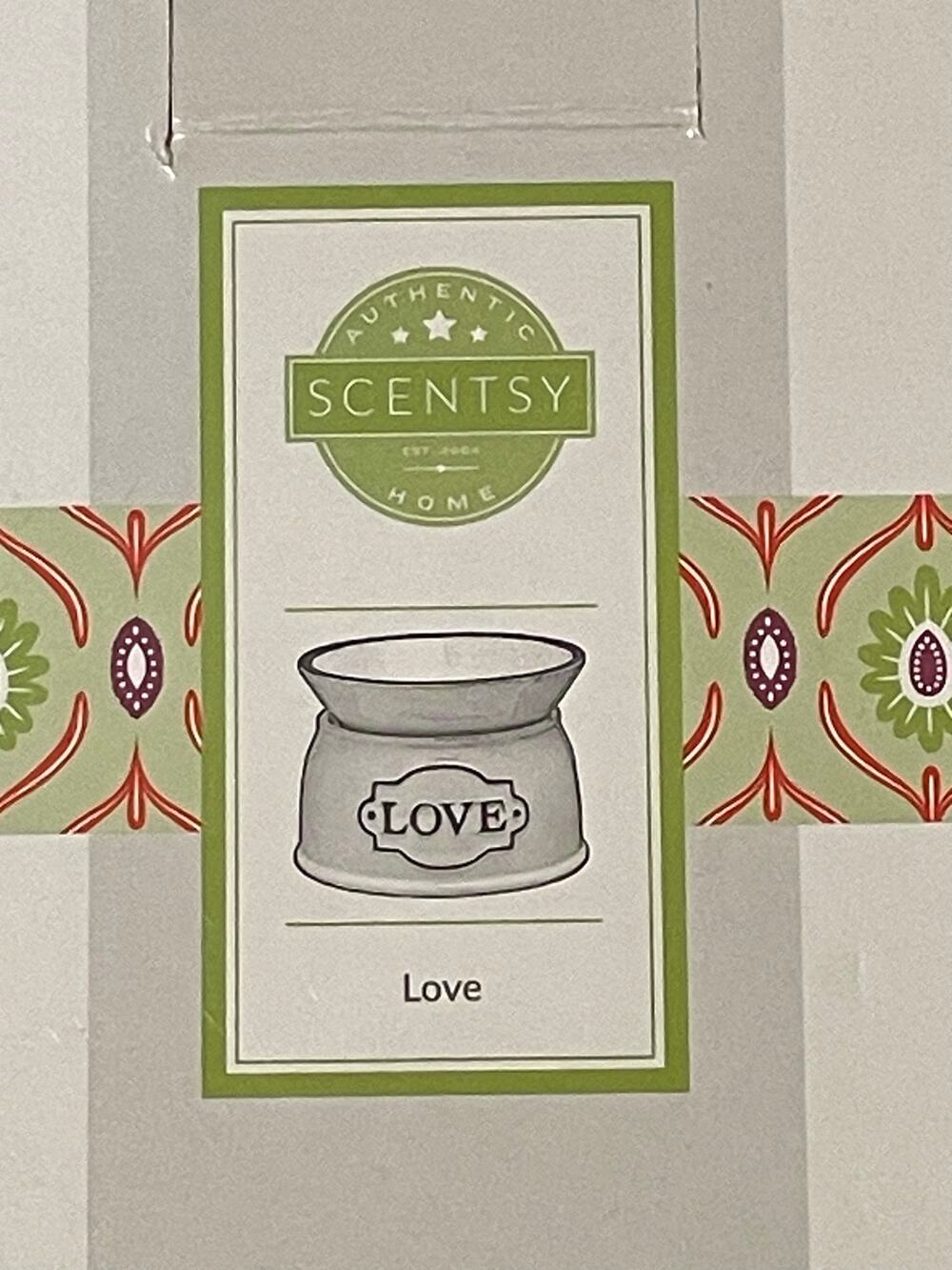 Scentsy LOVE Wax Warmer New in Box Retired No Longer Sold by Scentsy Authentic - Picture 1 of 14